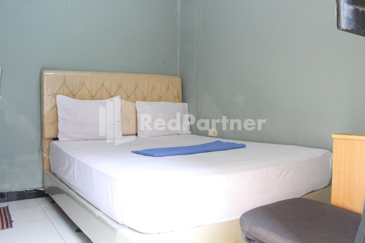 Snow White Residence Near Grogol Mitra Reddoorz Jakarta Bagian luar foto